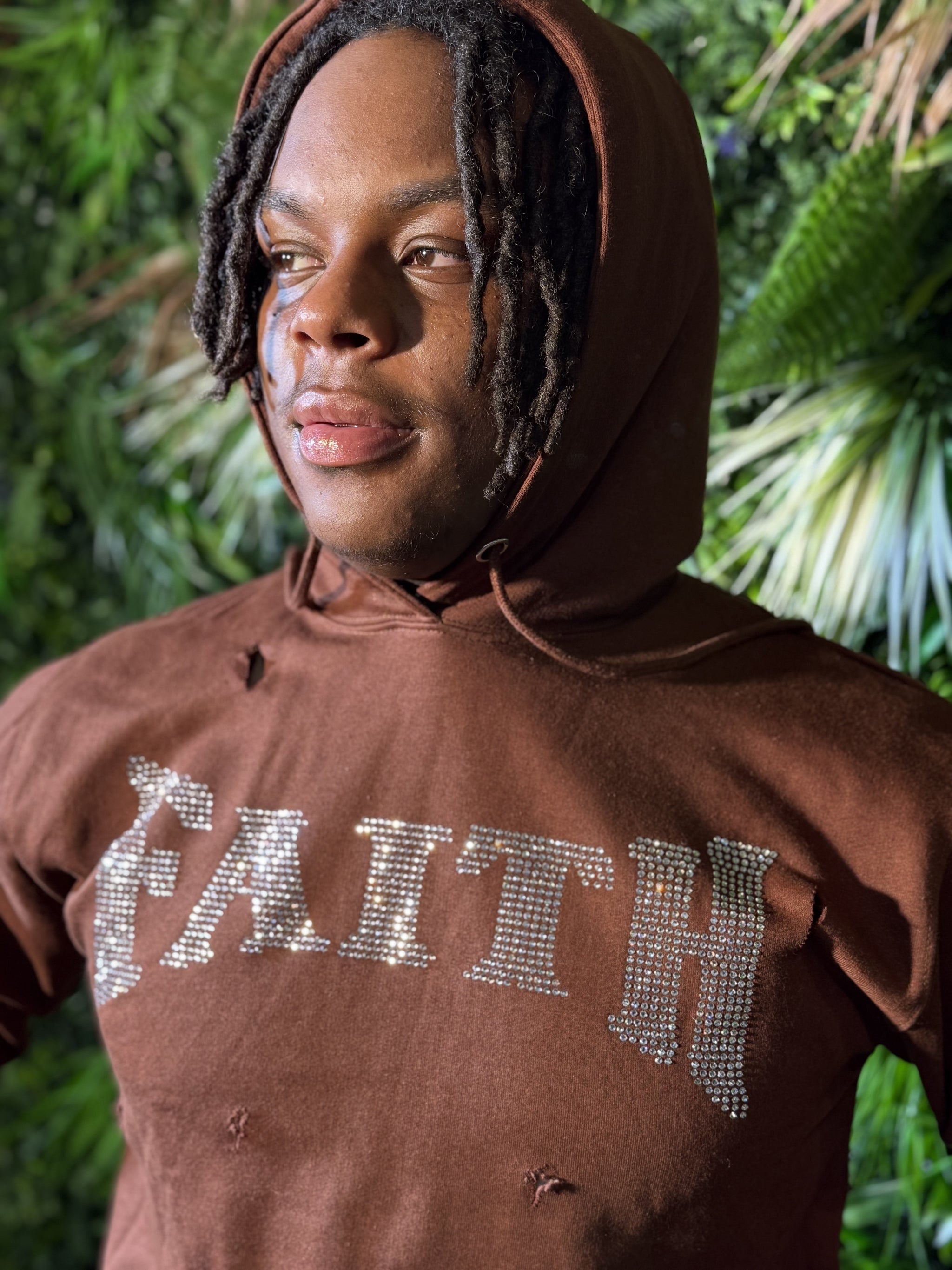 [完売品]CREEF hoodie ライトストーン付き FAITH UNLOCK DOORS RHINESTONE HOODIE – Shopsaleté